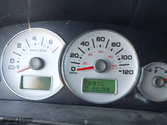 2007 Ford Escape Hybrid with VIN 1FMCU59H07KC05805, listed as a IAAI auction lot 41754874 with 230,265 mi miles. Bid and sale history available at carsss.com. Image 7.