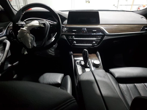 2019 BMW 5 Series 530i xDrive with VIN WBAJA7C52KWW05524, listed as a Copart auction lot 87913315 with 0 mi miles and Salvage Title. Bid and sale history available at carsss.com. Image 8.