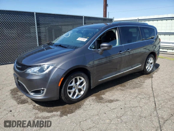 2017 Chrysler Pacifica Touring L Plus with VIN 2C4RC1EGXHR778592, listed as a Copart auction lot 54518165 with 189,760 mi miles and Clean Title. Bid and sale history available at DreamBid. Image 1.