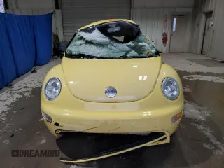 2004 Volkswagen New Beetle Coupe GL with VIN 3VWBK31C54M417157, listed as a Copart auction lot 44952905 with 0 mi miles and Salvage Title. Bid and sale history available at carsss.com. Image 5.
