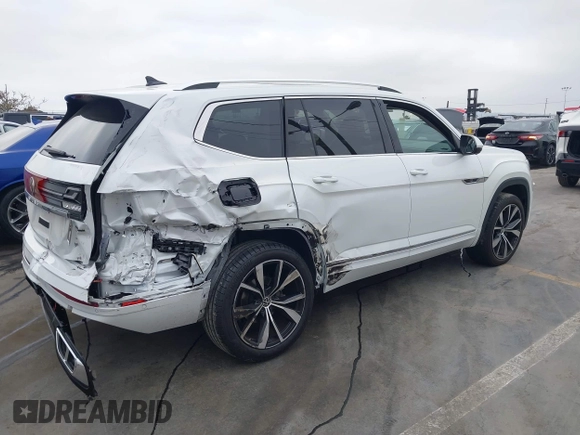 2024 Volkswagen Atlas SEL Premium R-Line with VIN 1V2FR2CA7RC543176, listed as a IAAI auction lot 42358945 with 7,066 mi miles and . Bid and sale history available at DreamBid. Image 4.