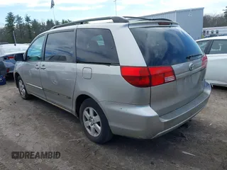 2005 Toyota Sienna CE with VIN 5TDZA23C85S322640, listed as a IAAI auction lot 42022461 with 294,074 mi miles. Bid and sale history available at carsss.com. Image 3.