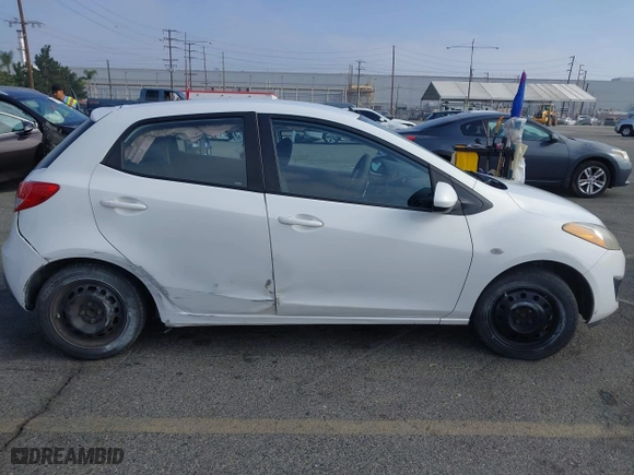 2011 Mazda Mazda2 Sport with VIN JM1DE1HZ5B0117331, listed as a IAAI auction lot 42084291 with 176,619 mi miles. Bid and sale history available at carsss.com. Image 6.