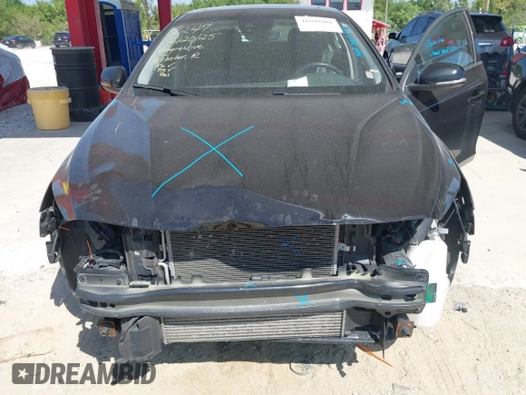 2017 Volvo S60 Dynamic with VIN YV140MTL8H2432506, listed as a IAAI auction lot 41699488 with 119,907 mi miles. Bid and sale history available at carsss.com. Image 6.