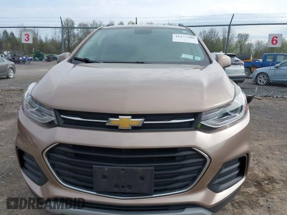 2018 Chevrolet Trax LT with VIN 3GNCJPSB5JL302011, listed as a IAAI auction lot 42177288 with 71,553 mi miles and . Bid and sale history available at carsss.com. Image 13.