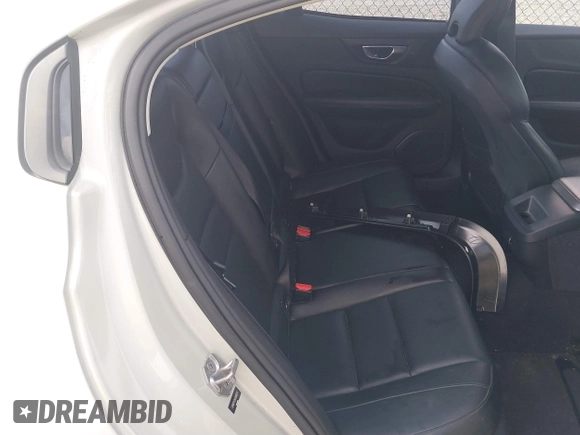 2019 Volvo S60 Momentum with VIN 7JR102FK0KG000679, listed as a IAAI auction lot 39804336 with 89,525 mi miles. Bid and sale history available at carsss.com. Image 8.