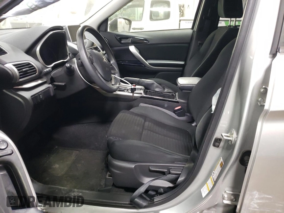 2020 Mitsubishi Eclipse Cross LE z VIN JA4AS4AA1LZ037727, wystawiony jako Copart lot #44643975 z przebiegiem 81 877 mil mil oraz Szkoda całkowita • Salvage title. Historia ofert i sprzedaży dostępna na DreamBid. Obrazek 7.