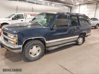 1996 Chevrolet Tahoe with VIN 1GNEK13R3TJ359476, listed as a IAAI auction lot 39579992 with 258,505 mi miles. Bid and sale history available at carsss.com. Image 2.