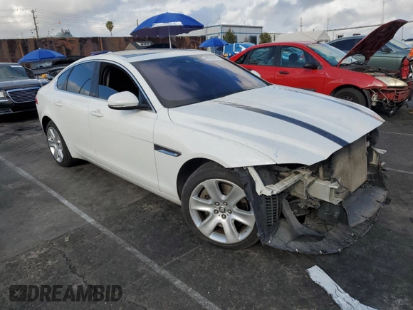 2017 Jaguar XF 35t Premium with VIN SAJBD4BV9HCY44398, listed as a Copart auction lot 48788615 with 115,903 mi miles and Salvage Title. Bid and sale history available at carsss.com. Image 4.