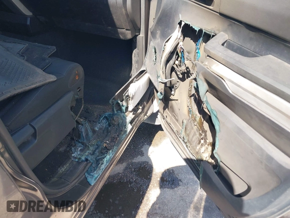 2016 Toyota Tundra SR5 z VIN 5TFEW5F13GX197216, wystawiony jako IAAI lot #42484300 z przebiegiem 93 124 mil mil oraz . Historia ofert i sprzedaży dostępna na DreamBid. Obrazek 6.