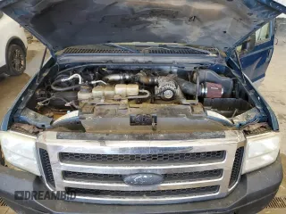 2000 Ford F-250 XL with VIN 1FTNX21F5YED17075, listed as a Copart auction lot 49782365 with 241,054 mi miles and Non repairable. Bid and sale history available at DreamBid. Image 11.