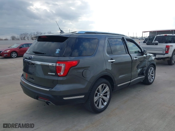 2018 Ford Explorer Limited with VIN 1FM5K7FH5JGC84624, listed as a IAAI auction lot 41509953 with 133,695 mi miles. Bid and sale history available at carsss.com. Image 4.