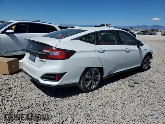 2018 Honda Clarity Plug-In Hybrid with VIN JHMZC5F19JC022895, listed as a Copart auction lot 59470014 with 56,930 mi miles and Salvage Title. Bid and sale history available at carsss.com. Image 3.