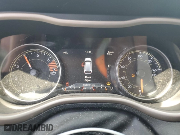 2017 Jeep Cherokee Limited z VIN 1C4PJLDB2HW539611, wystawiony jako Copart lot #59363875 z przebiegiem 131 236 mil mil oraz Szkoda całkowita • Salvage title. Historia ofert i sprzedaży dostępna na DreamBid. Obrazek 9.