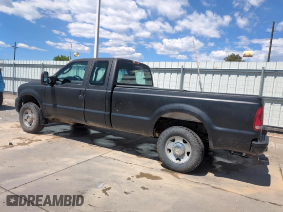 2005 Ford F-250 XL с VIN 1FTSX21595EC29006, выставлен на аукционе Copart как лот 56250625 с пробегом 318 377 миль миль и Чистый • Clean title. История ставок и продаж доступна на DreamBid. Изображение 2.