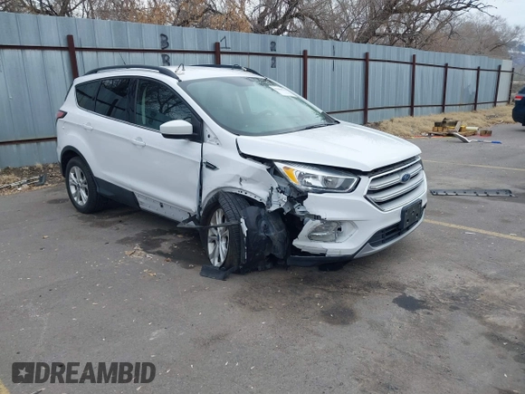 2018 Ford Escape SE z VIN 1FMCU9GD0JUC62783, wystawiony jako IAAI lot #41488153 z przebiegiem 55 774 mil mil oraz . Historia ofert i sprzedaży dostępna na DreamBid. Obrazek 1.