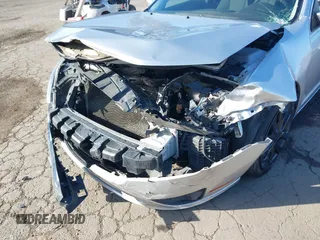 2011 Ford Fusion SE with VIN 3FAHP0HA0BR144927, listed as a IAAI auction lot 41938722 with 138,207 mi miles. Bid and sale history available at carsss.com. Image 6.