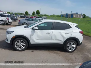 2023 Buick Encore GX Preferred с VIN KL4MMBS26PB026109, выставлен на аукционе IAAI как лот 42074501 с пробегом 55 596 миль миль и . История ставок и продаж доступна на DreamBid. Изображение 14.
