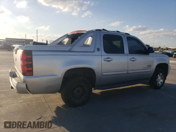 2013 Chevrolet Avalanche LT with VIN 3GNMCFE03DG103295, listed as a Copart auction lot 78496704 with Not Provided miles and Clean Title. Bid and sale history available at DreamBid. Image 3.