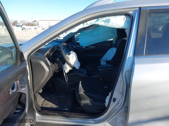 2016 Nissan Rogue S with VIN JN8AT2MV3GW152038, listed as a IAAI auction lot 41417737 with 196,409 mi miles. Bid and sale history available at carsss.com. Image 5.
