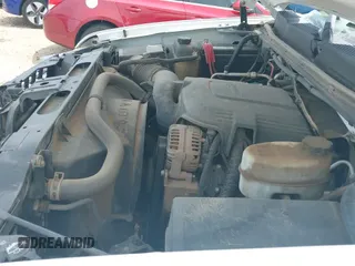 2009 Chevrolet Silverado 2500HD Work Truck z VIN 1GCHK49K19E127932, wystawiony jako IAAI lot #42294824 z przebiegiem 310 477 mil mil oraz . Historia ofert i sprzedaży dostępna na DreamBid. Obrazek 19.