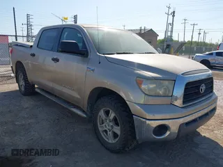 2008 Toyota Tundra z VIN 5TFEV54148X064276, wystawiony jako IAAI lot #41981752 z przebiegiem 182 119 mil mil oraz . Historia ofert i sprzedaży dostępna na DreamBid. Obrazek 1.