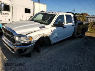 2022 Ram 3500 Tradesman z VIN 3C7WRTCL0NG397884, wystawiony jako Copart lot #77763604 z przebiegiem 40 889 mil mil oraz Nie do naprawy • Non repairable. Historia ofert i sprzedaży dostępna na DreamBid. Obrazek 1.