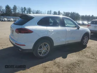 2016 Porsche Cayenne S E-Hybrid with VIN WP1AE2A26GLA62513, listed as a Copart auction lot 47030625 with 113,800 mi miles and Salvage title. Bid and sale history available at DreamBid. Image 3.