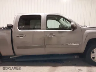 2008 Chevrolet Silverado 1500 LTZ with VIN 3GCEK13318G298836, listed as a IAAI auction lot 41183164 with 157,940 mi miles. Bid and sale history available at carsss.com. Image 14.