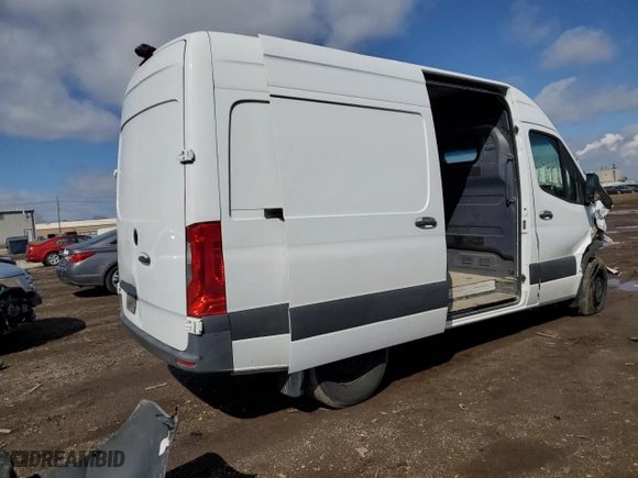 2019 Mercedes-Benz Sprinter Cargo Van with VIN WD3PF0CD5KP162982, listed as a Copart auction lot 50191745 with 0 mi miles and Salvage Title. Bid and sale history available at carsss.com. Image 3.