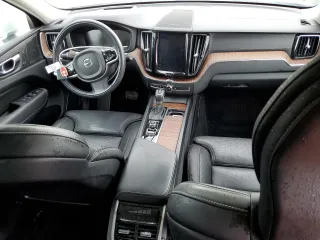 2020 Volvo XC60 Inscription z VIN YV4102DL9L1520715, wystawiony jako Copart lot #76833114 z przebiegiem 21 971 mil mil oraz Szkoda całkowita • Salvage title. Historia ofert i sprzedaży dostępna na DreamBid. Obrazek 8.