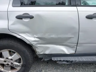 2008 Ford Escape XLT с VIN 1FMCU93118KB07144, выставлен на аукционе IAAI как лот 42597705 с пробегом 178 971 миль миль и . История ставок и продаж доступна на DreamBid. Изображение 6.