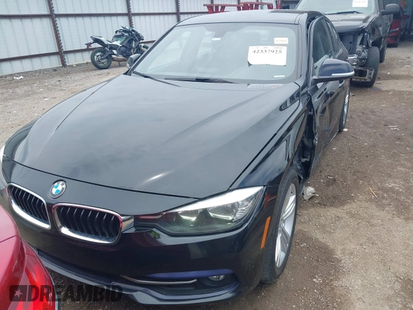 2016 BMW 3 Series 328i xDrive z VIN WBA8E3G59GNT26073, wystawiony jako IAAI lot #42337925 z przebiegiem 110 149 mil mil oraz . Historia ofert i sprzedaży dostępna na DreamBid. Obrazek 13.