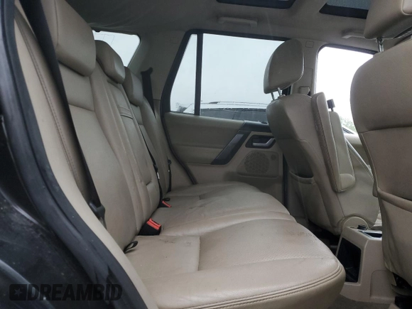 2010 Land Rover LR2 HSE z VIN SALFR2BN0AH198790, wystawiony jako Copart lot #56302875 z przebiegiem 147 187 mil mil oraz Czysty tytuł • Clean title. Historia ofert i sprzedaży dostępna na DreamBid. Obrazek 11.