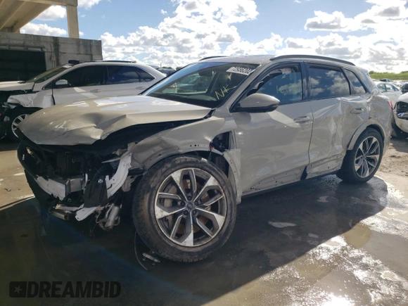 2021 Audi e-tron Premium Plus with VIN WA1LAAGE9MB004943, listed as a Copart auction lot 39321443 with 16,050 mi miles. Bid and sale history available at carsss.com. Image 1.
