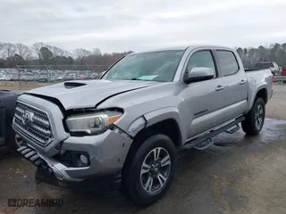 2016 Toyota Tacoma SR with VIN 5TFCZ5AN7GX018457, listed as a IAAI auction lot 41422825 with 141,266 mi miles. Bid and sale history available at carsss.com. Image 17.