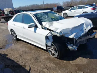 2016 Mercedes-Benz E-Class E 350 Luxury with VIN WDDHF8JB2GB198987, listed as a IAAI auction lot 41656147 with 58,941 mi miles. Bid and sale history available at carsss.com. Image 1.