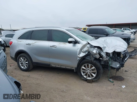 2018 Kia Sorento LX with VIN 5XYPG4A35JG378093, listed as a IAAI auction lot 41602165 with 61,247 mi miles. Bid and sale history available at carsss.com. Image 14.