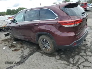 2018 Toyota Highlander SE with VIN 5TDJZRFH0JS874049, listed as a Copart auction lot 54959505 with 92,561 mi miles and Salvage title. Bid and sale history available at DreamBid. Image 2.