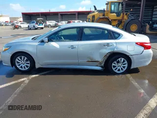 2017 Nissan Altima SV with VIN 1N4AL3AP3HC139855, listed as a IAAI auction lot 41913020 with 43,938 mi miles and . Bid and sale history available at DreamBid. Image 14.