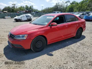 2015 Volkswagen Jetta SE z VIN 3VWD07AJ6FM354867, wystawiony jako Copart lot #54920185 z przebiegiem 137 211 mil mil oraz Czysty tytuł • Clean title. Historia ofert i sprzedaży dostępna na DreamBid. Obrazek 1.
