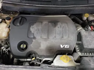 2019 Dodge Journey SE z VIN 3C4PDDBG3KT681748, wystawiony jako Copart lot #61475735 z przebiegiem 67 480 mil mil oraz Czysty tytuł • Clean title. Historia ofert i sprzedaży dostępna na DreamBid. Obrazek 14.