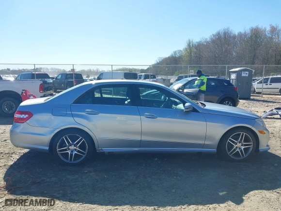 2013 Mercedes-Benz E-Class E 350 Luxury with VIN WDDHF5KB9DA708427, listed as a IAAI auction lot 41853672 with 164,477 mi miles. Bid and sale history available at carsss.com. Image 13.