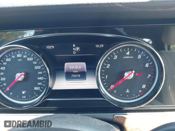 2017 Mercedes-Benz E 300 Luxury с VIN WDDZF4KB3HA058028, выставлен на аукционе IAAI как лот 42604102 с пробегом 70 078 миль миль и . История ставок и продаж доступна на DreamBid. Изображение 16.