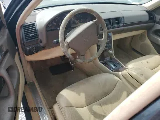 1996 Mercedes-Benz S 320 z VIN WDBGA33EXTA311436, wystawiony jako Copart lot #88064635 z przebiegiem Nie podano mil oraz Nie do naprawy • Non repairable. Historia ofert i sprzedaży dostępna na DreamBid. Obrazek 8.