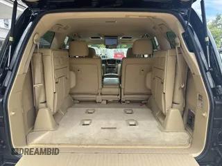 2011 Lexus LX 570 z VIN JTJHY7AX5B4082980, wystawiony jako IAAI lot #42360972 z przebiegiem 236 563 mil mil oraz . Historia ofert i sprzedaży dostępna na DreamBid. Obrazek 6.