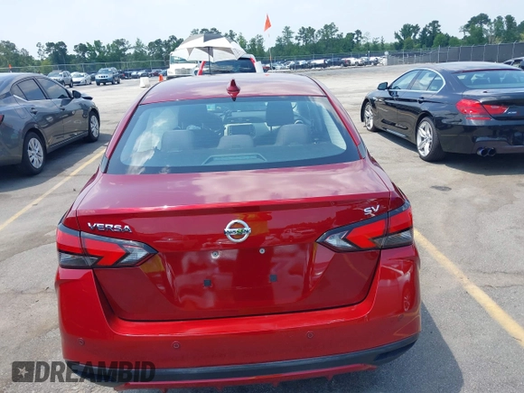 2021 Nissan Versa SV z VIN 3N1CN8EV4ML886711, wystawiony jako IAAI lot #42411222 z przebiegiem 55 401 mil mil oraz . Historia ofert i sprzedaży dostępna na DreamBid. Obrazek 16.