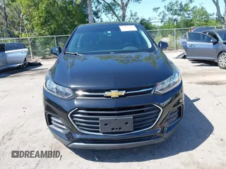 2019 Chevrolet Trax LS with VIN 3GNCJKSBXKL164776, listed as a IAAI auction lot 42064236 with 117,111 mi miles. Bid and sale history available at carsss.com. Image 12.