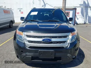 2014 Ford Explorer XLT with VIN 1FM5K8D83EGB11697, listed as a IAAI auction lot 42203447 with 155,027 mi miles and . Bid and sale history available at carsss.com. Image 12.