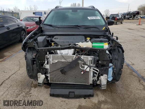 2019 Jeep Cherokee Latitude Plus with VIN 1C4PJLLBXKD339368, listed as a Copart auction lot 52421605 with 48,221 mi miles and Salvage Title. Bid and sale history available at carsss.com. Image 5.